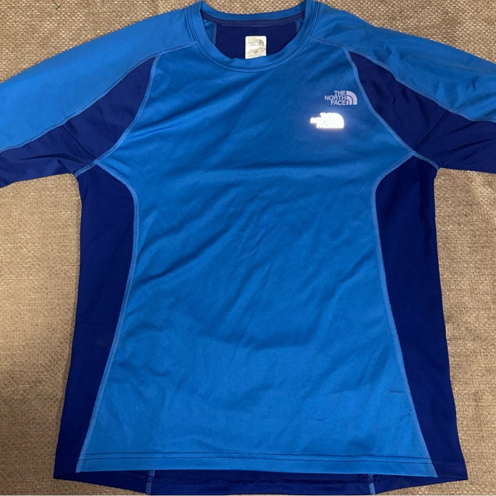 The North Face Men’s Small Blue Athletic T-shirt